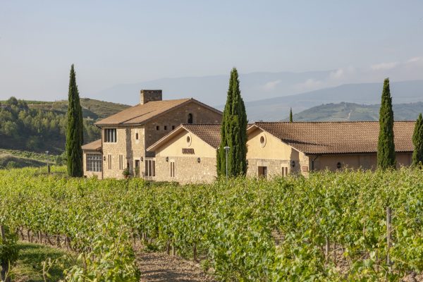 Bodegas Murua scores highly with Rioja portfolio