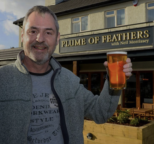 Men Behaving Badly star leaves pub