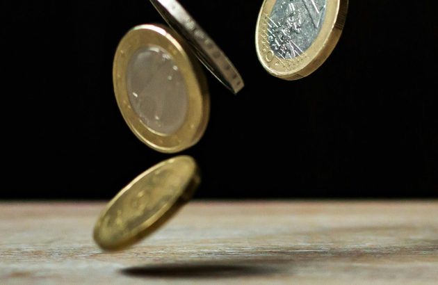 Drinks industry calls for wine to be kept out of tariff spat