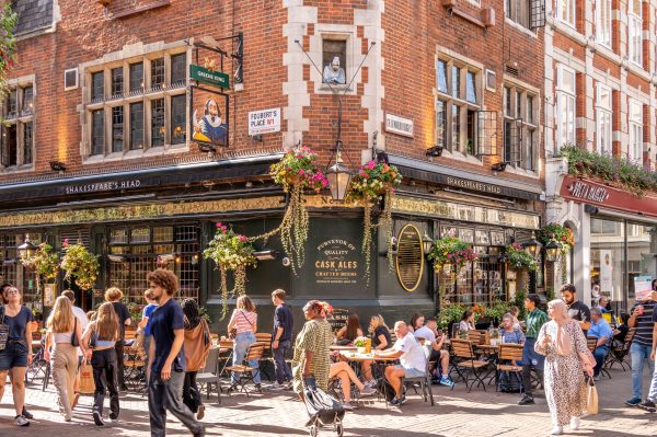 UK pub market strong despite cost squeeze