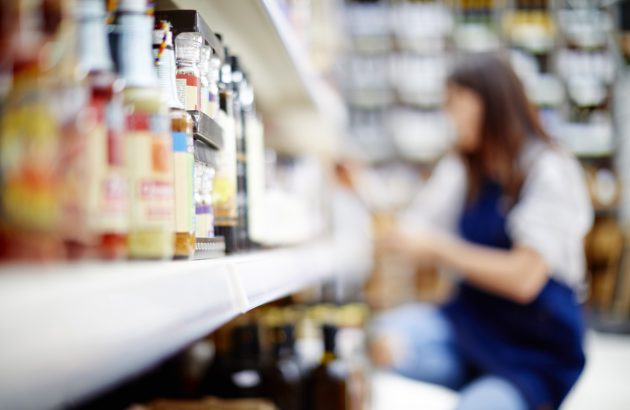 Ireland delays alcohol warning labels until 2028