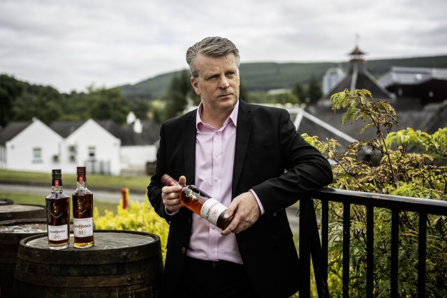 Marking a bold new chapter in the Glenfiddich story, family-owned distiller, William Grant & Sons introduces Glenfiddich XS — a luxurious collection of three single malt Scotch whiskies. Crafted for moments of meaningful connection, this new expression from the world’s most awarded single malt is elevated by hand-selected sherry cask finishes to reveal extra layers of richness. Launching first in China in November 2025, Glenfiddich XS is a collection defined by depth and character revealed over time.