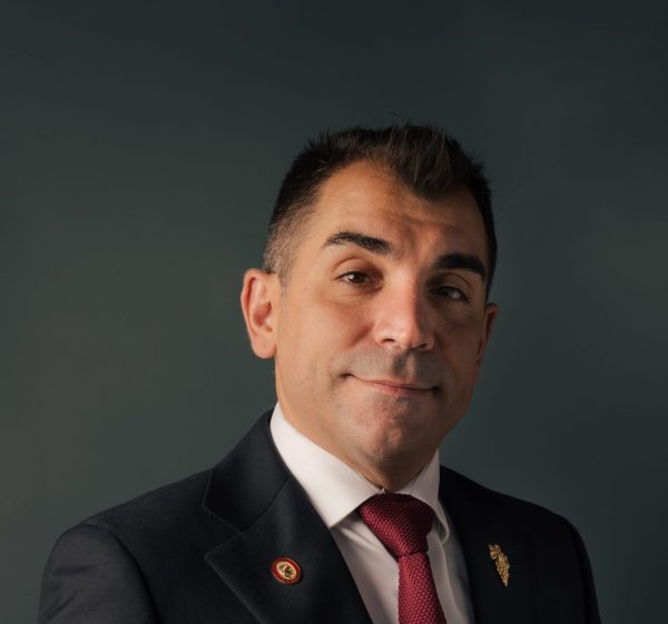 Roberto Duran MS swaps 67 Pall Mall for new wine room in Singapore