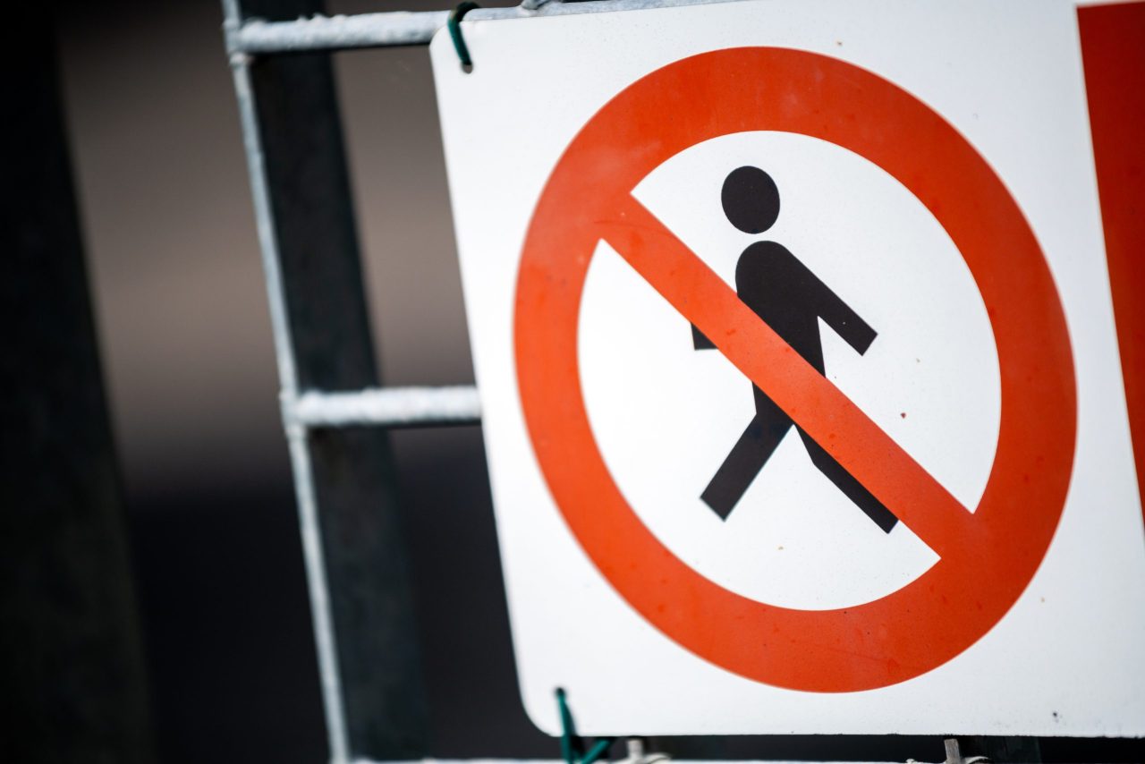 Cocktail bar sparks debate after banning solo drinkers