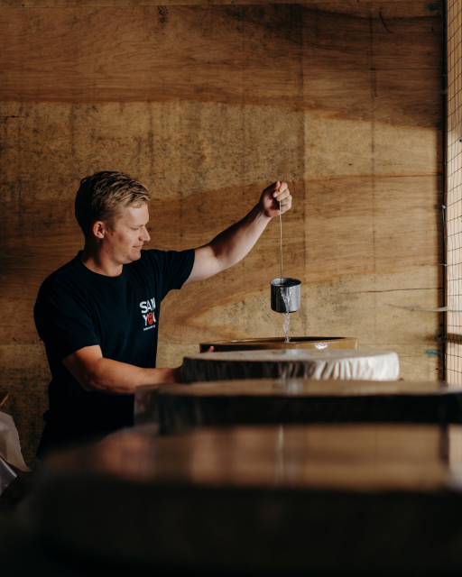 Tasmanian baijiu: 'Even if it sucks, it's something to laugh about'