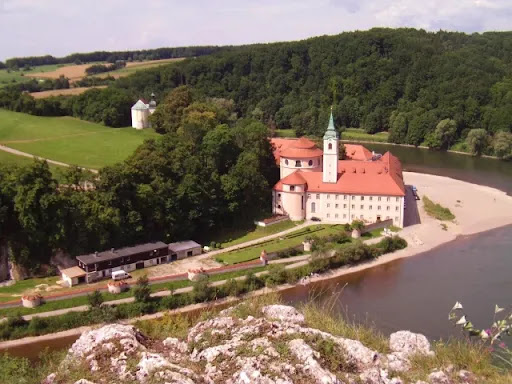 Germany’s Schneider Weisse is taking over the world's oldest monastery brewery Weltenburger and has plans to close Bischofshof brewery.