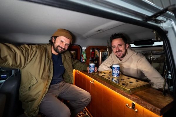 Pub built in a van makes Cornish beer go viral