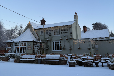 #WeekInPictures: the return of tastings and snow-drenched pubs