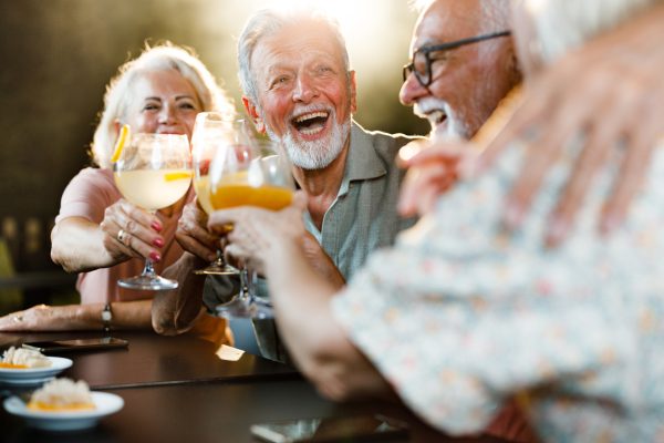 Genetic study finds no overall cancer link for alcohol intake