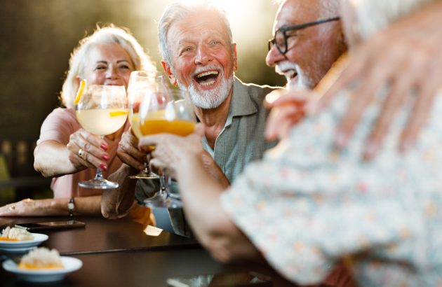 Genetic study finds no overall cancer link for alcohol intake