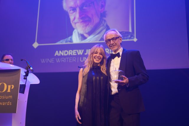 The Institute of Masters of Wine has named Andrew Jefford as the recipient of its 2026 lifetime achievement award in association with the drinks business. The honour was presented at Vinexposium’s V d’Or awards ceremony in Paris on 8 February 2026.