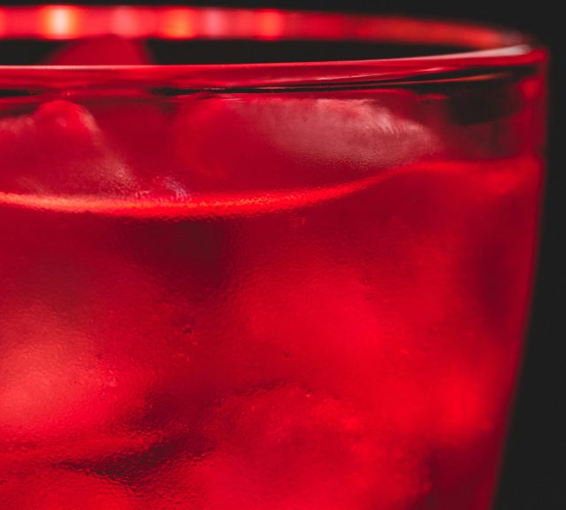 A deadline to stop alcohol producers using the dye known as FD&C Red No. 3 has been set for 15 January 2027. But what does this mean for the drinks industry? db finds out.