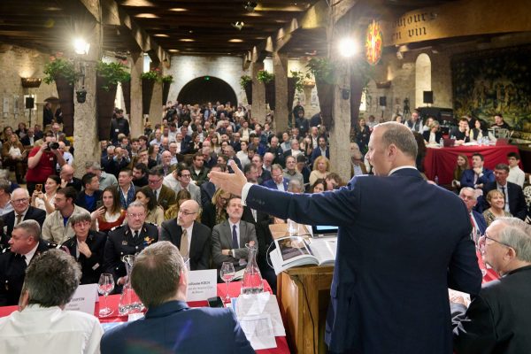 Collectors rally at Hospices de Nuits