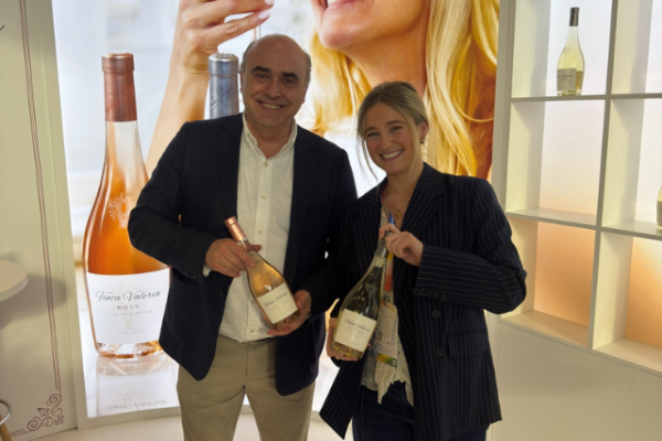 #WeekInPictures: ProWein numbers, Hong Kong ties and cake at The Lanesborough