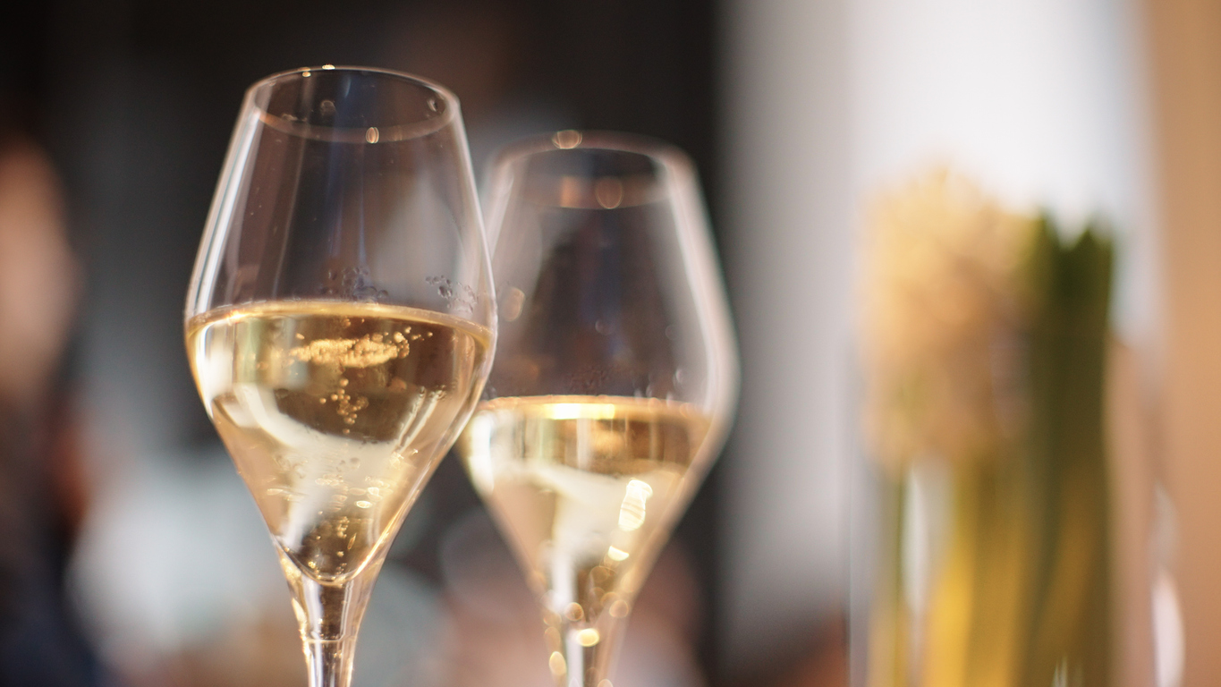 Champagne Outlook: Collectibles Outperform