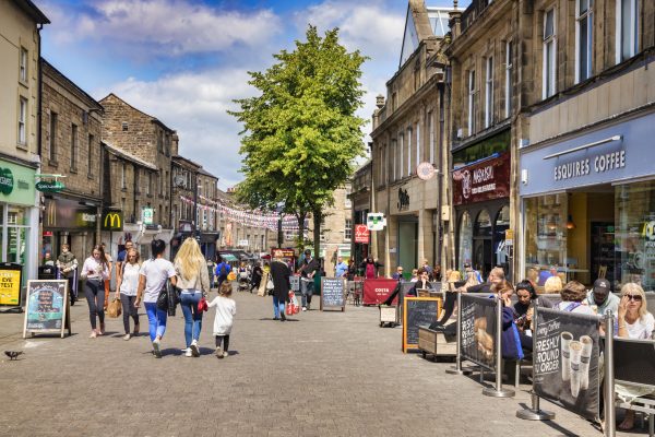 Global pressures reshape UK drinking habits on the high street