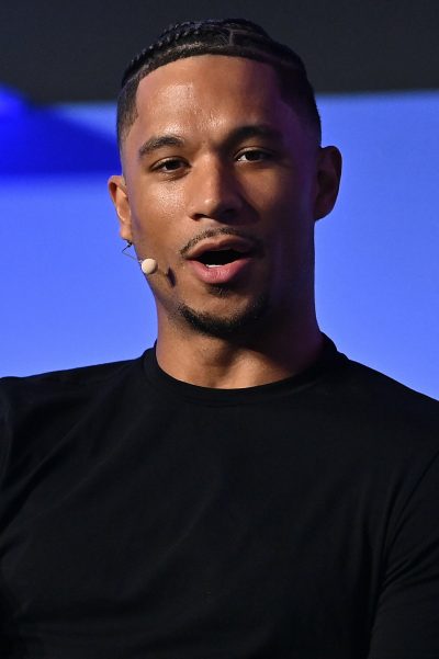 Josh Hart ‘breaks internet’ for bringing glass of red to press conference