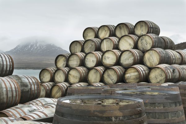 Trump lifts whisky tariffs after royal visit