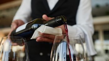US restaurants pushing wine markups to six times cost