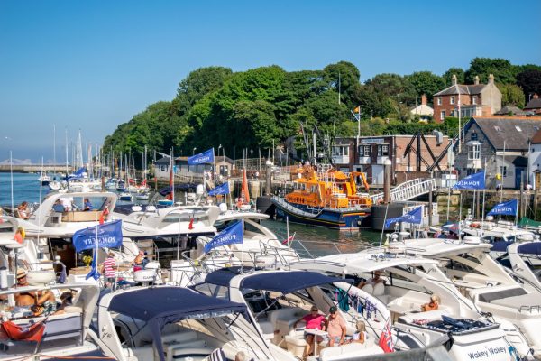 Louis Pommery England backs Dorset Seafood Festival