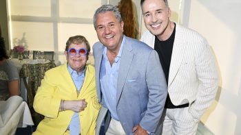Elton John celebrates his best-selling 0% sparkling