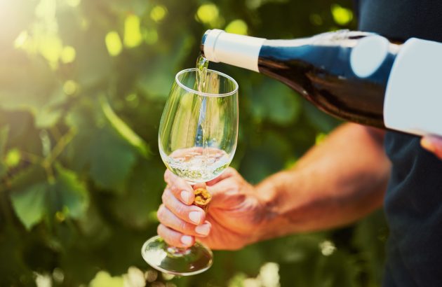Online searches ‘through the roof’ for Sancerre and chilled reds