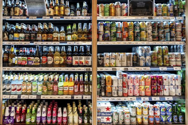 Thailand reviews alcohol dispenser rules to close retail loopholes