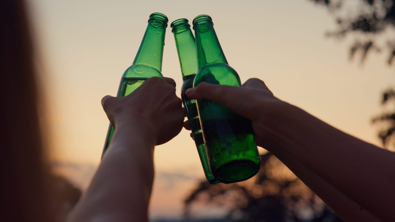 Thailand extends alcohol sales from 11am to midnight