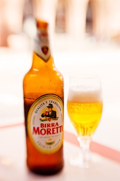 Beer fans adopt new Birra Moretti pint trend