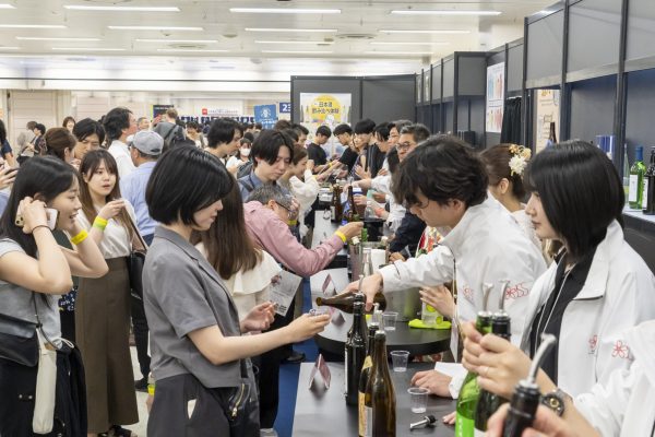 Sake Fair builds bridge with younger drinkers