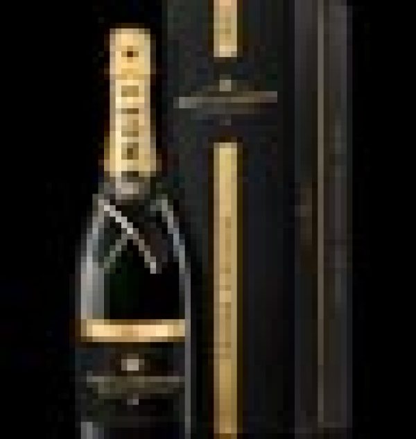 Moet finally releases 2002