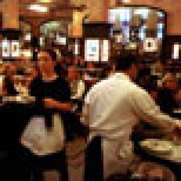 Diners defying recession