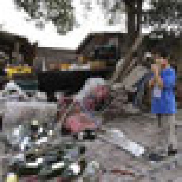 Chilean wineries halt production after quake