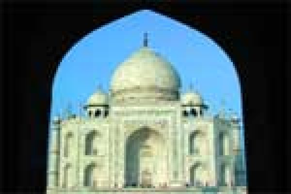 AROUND THE WORLD – December 2006