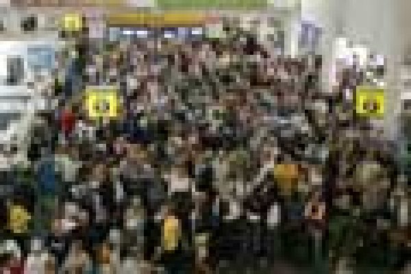 EC pledges action on airport confiscation