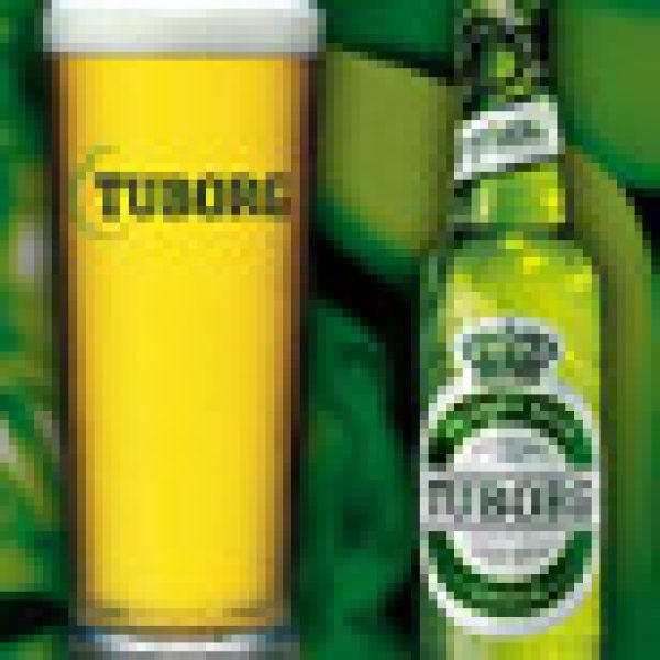 Carlsberg recalls beer over glass fears