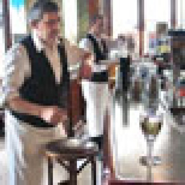 Bar managers failing to train staff in wine