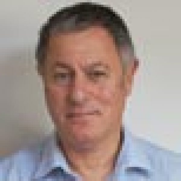 Joseph says pricey wines need weighty bottles