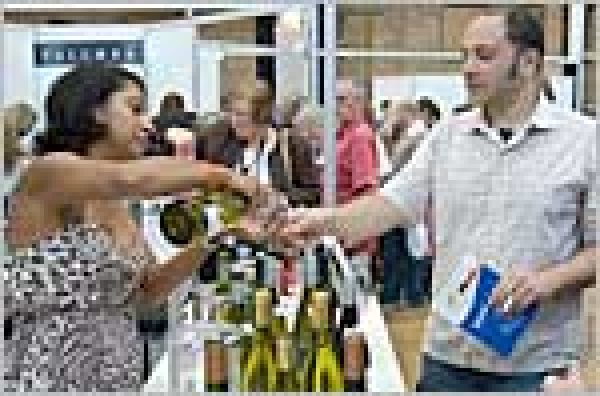Tesco wine fair targets ten thousand